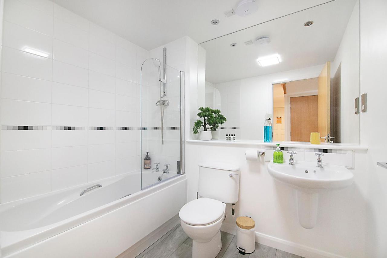 Bannermill Place Lodge ✪ Grampian Lettings Ltd アバディーン エクステリア 写真
