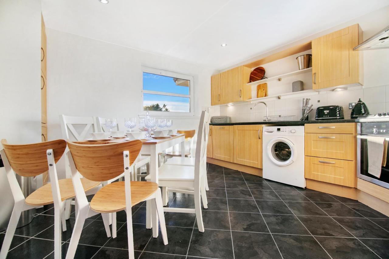Bannermill Place Lodge ✪ Grampian Lettings Ltd アバディーン エクステリア 写真